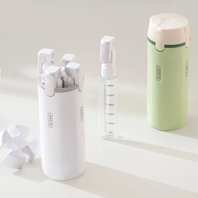 FourGo - Elegancka butelka 4w1, która pozwala zabrać ulubione kosmetyki w kompaktowej, stylowej formie. Idealna na każdą podróż.